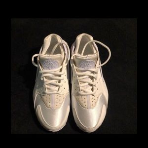 Nike Women’s Huarache Shoes